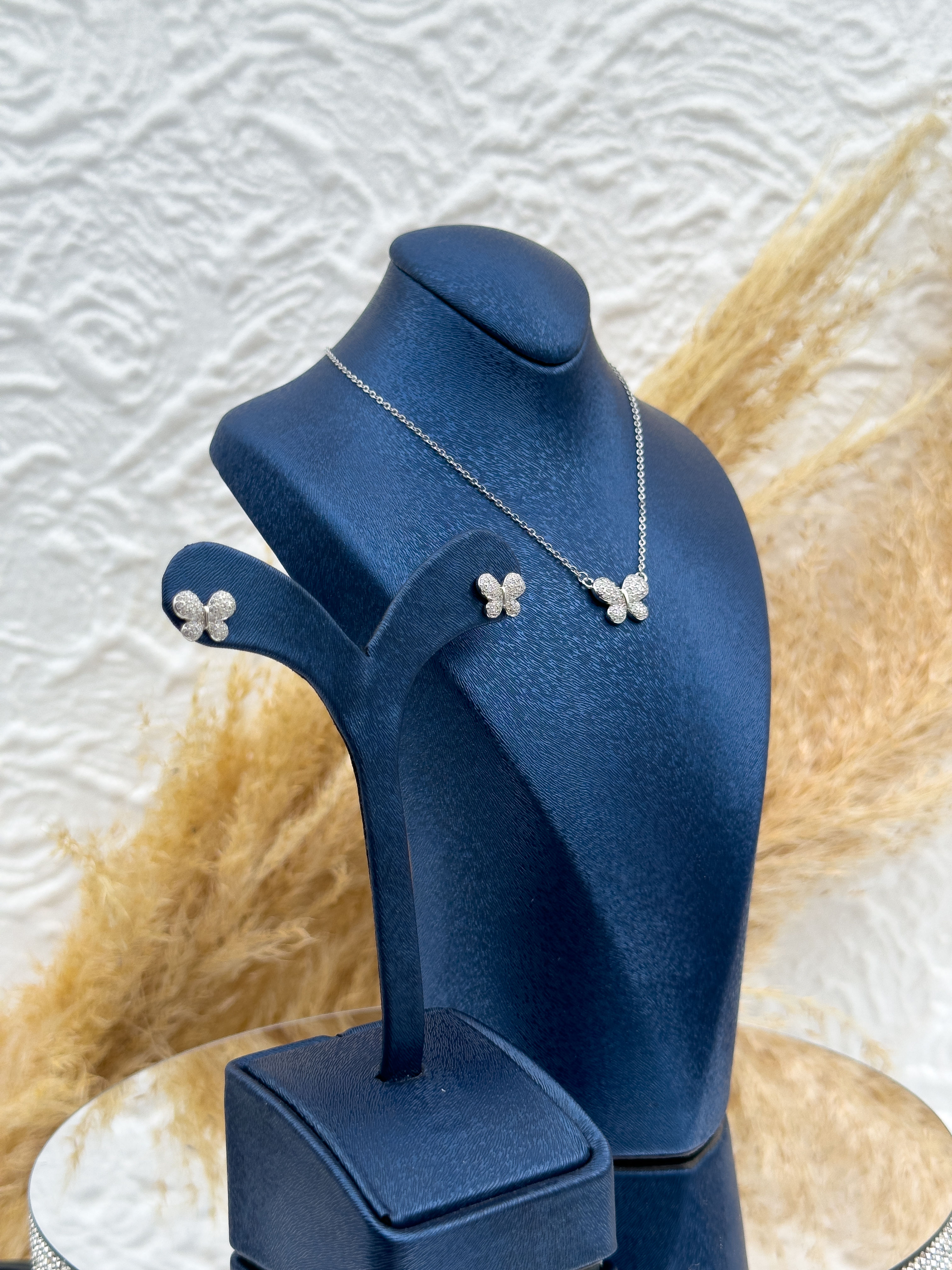 925 Ayar Gümüş Kelebek Modeli Taşlı Kolye Küpe 2’li Kadın Seti